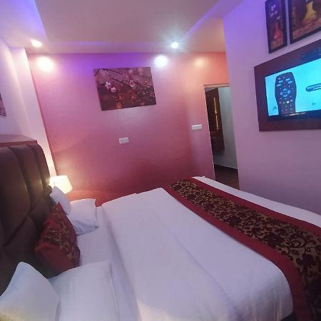Deluxe Homestay Apartments With Kitchen In Shimla Extérieur photo
