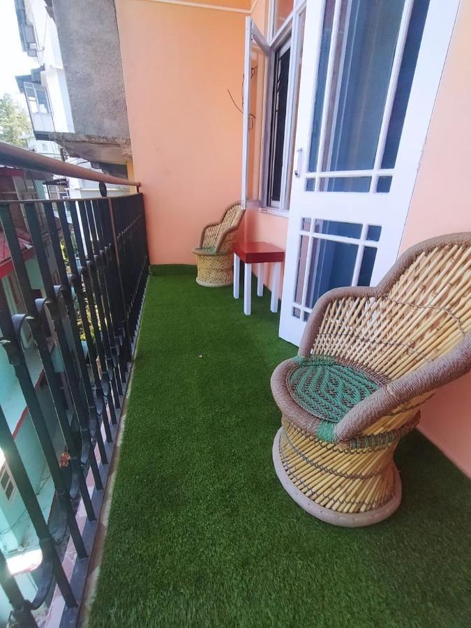 Deluxe Homestay Apartments With Kitchen In Shimla Extérieur photo